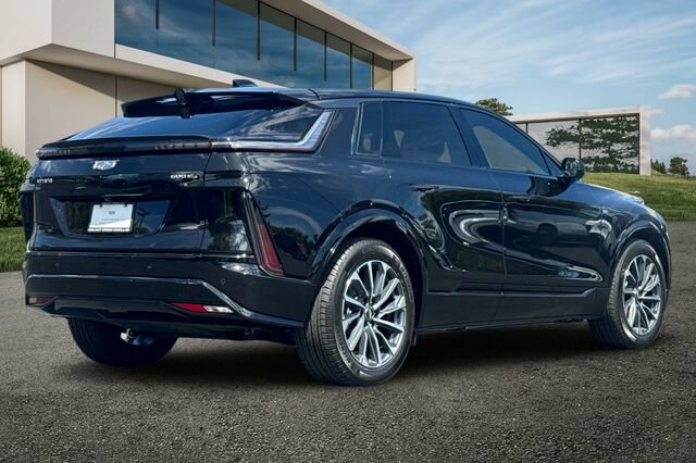 Certified 2024 Cadillac Lyriq Sport w/ LPO, Floor Liner Package AWD/4WD image 4