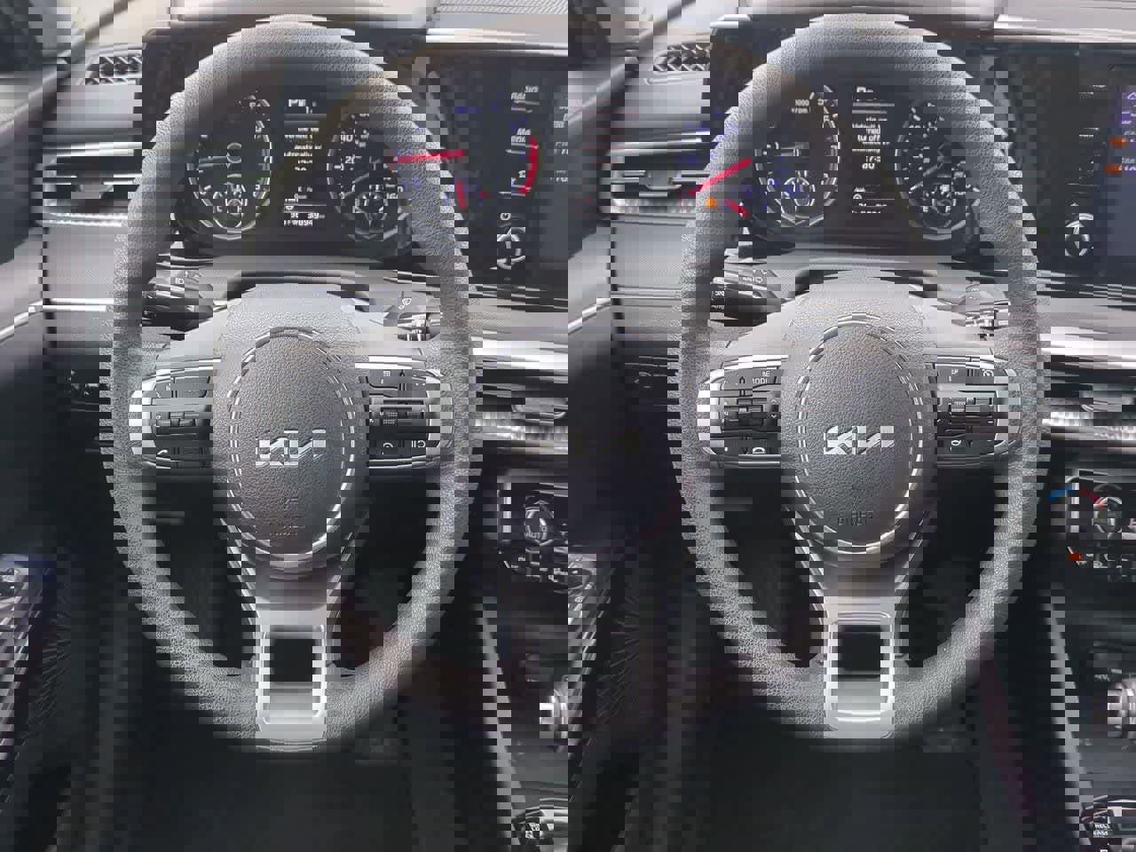 Used 2023 Kia K5 LXS image 21