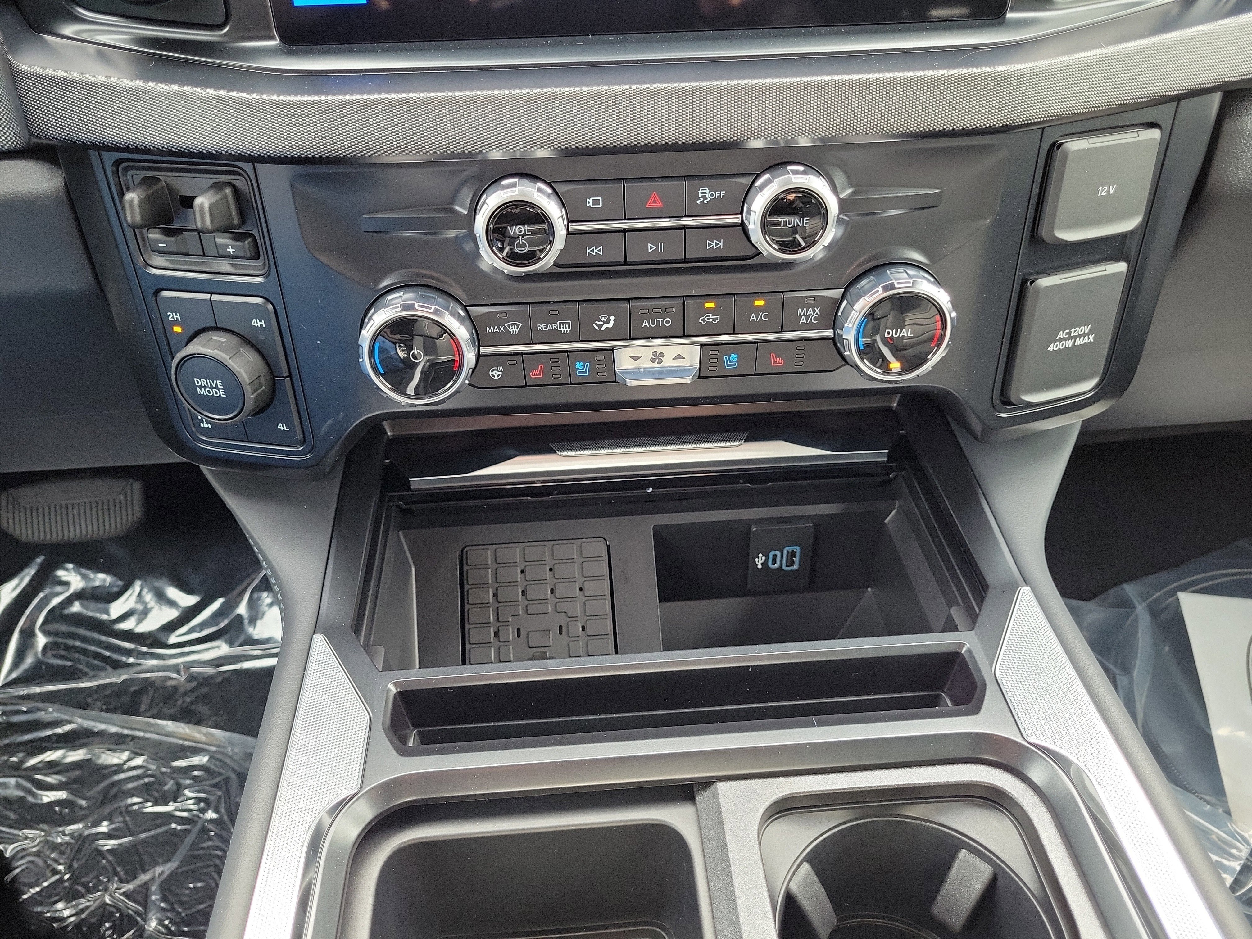 New 2026 Ford F350 Platinum image 32