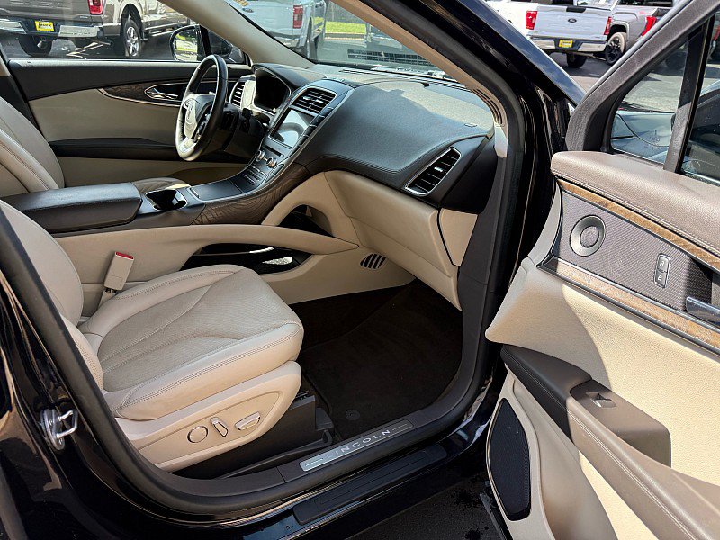 Used 2019 Lincoln Nautilus Reserve FWD image 19