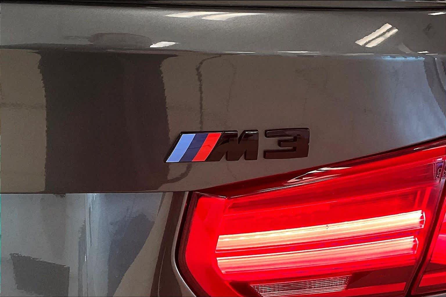 Used 2017 BMW M3 RWD image 29