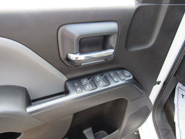 Used 2018 Chevrolet Silverado 1500 Custom w/ Custom Value Package AWD/4WD image 29