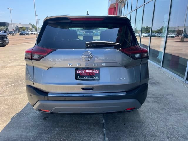 Used 2023 Nissan Rogue SV FWD image 3
