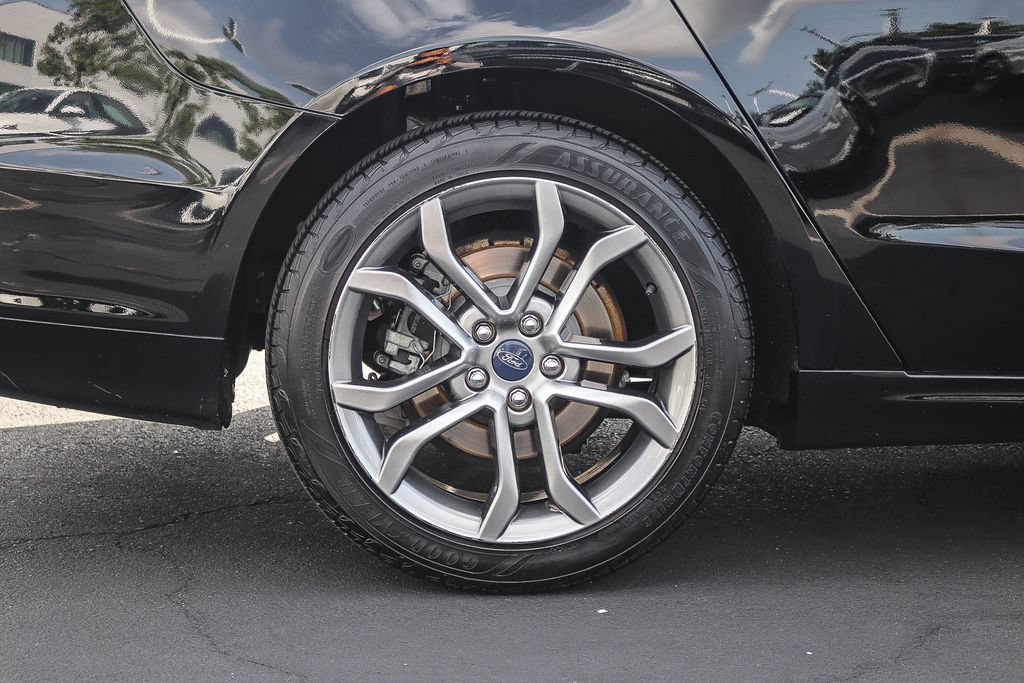 Used 2017 Ford Fusion SE w/ Equipment Group 201A FWD image 12