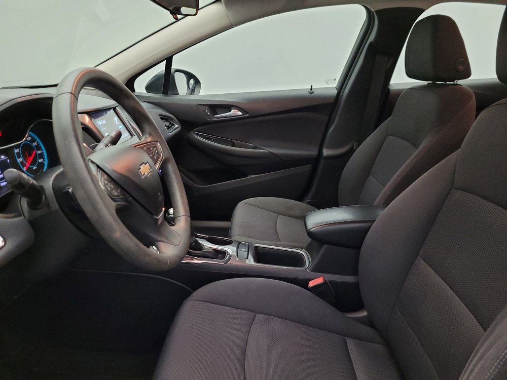 Used 2018 Chevrolet Cruze LT w/ Convenience Package image 17