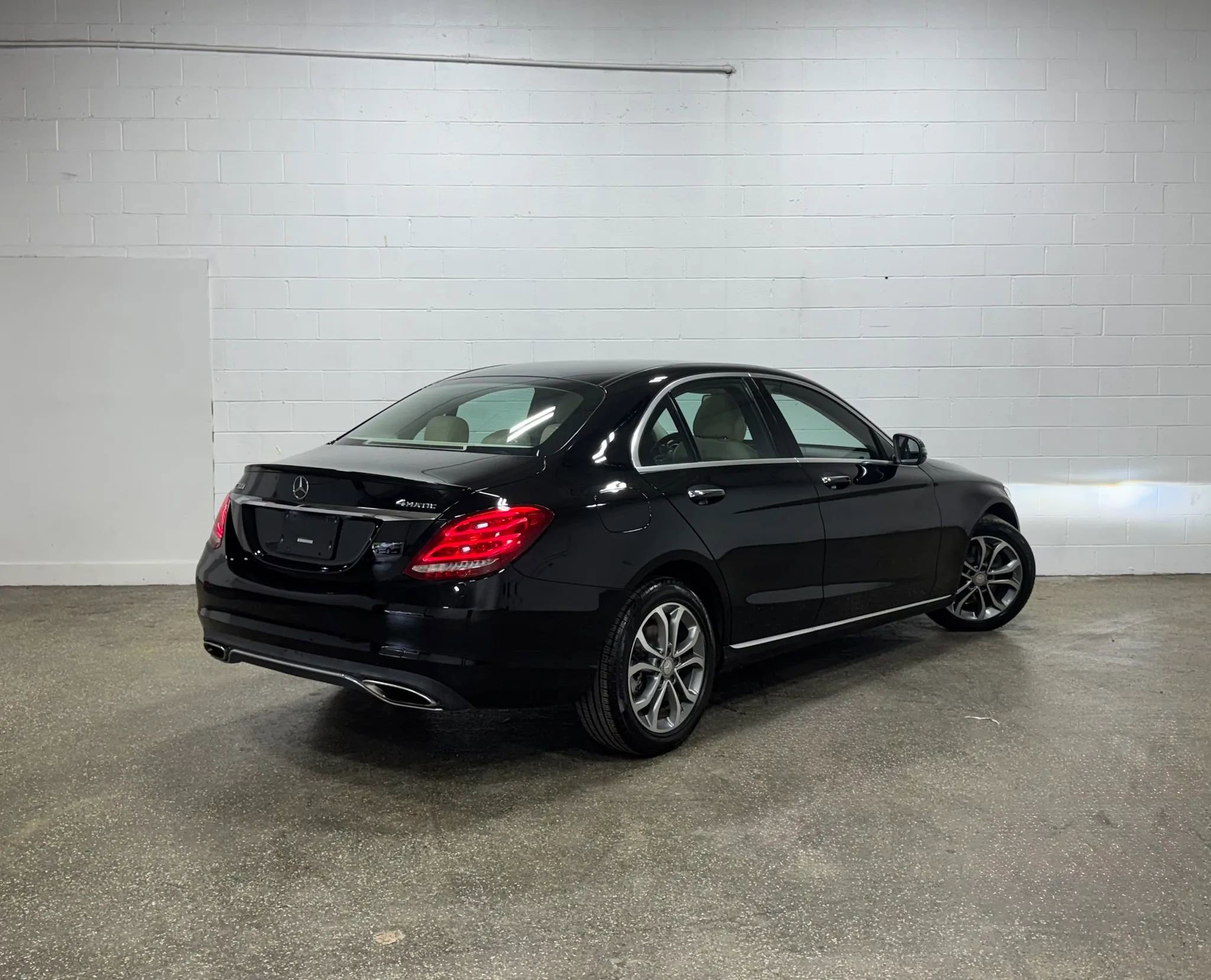 Used 2016 Mercedes-Benz C 300 4MATIC Sedan image 3