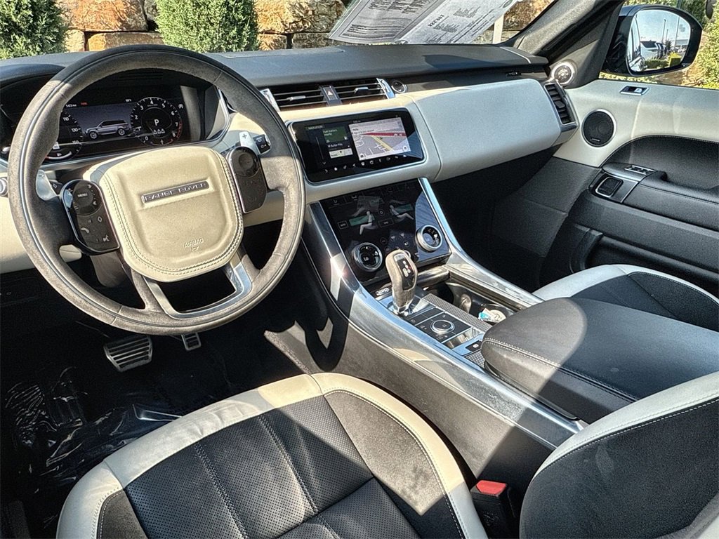 Used 2022 Land Rover Range Rover Sport HST image 13