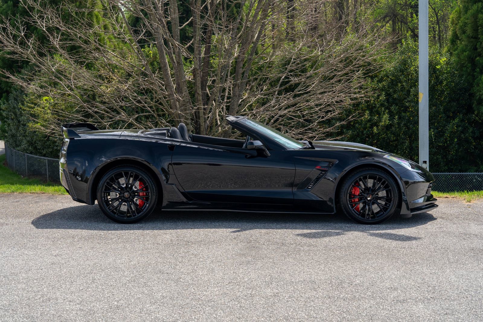 Used 2016 Chevrolet Corvette Z06 w/ 3LZ Preferred Equipment Group image 9