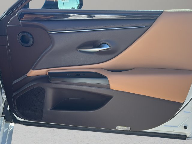 Used 2019 Lexus ES 350 w/ Premium Package FWD image 9