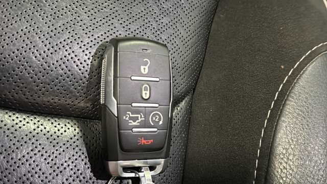 Used 2021 RAM 1500 Laramie AWD/4WD image 19