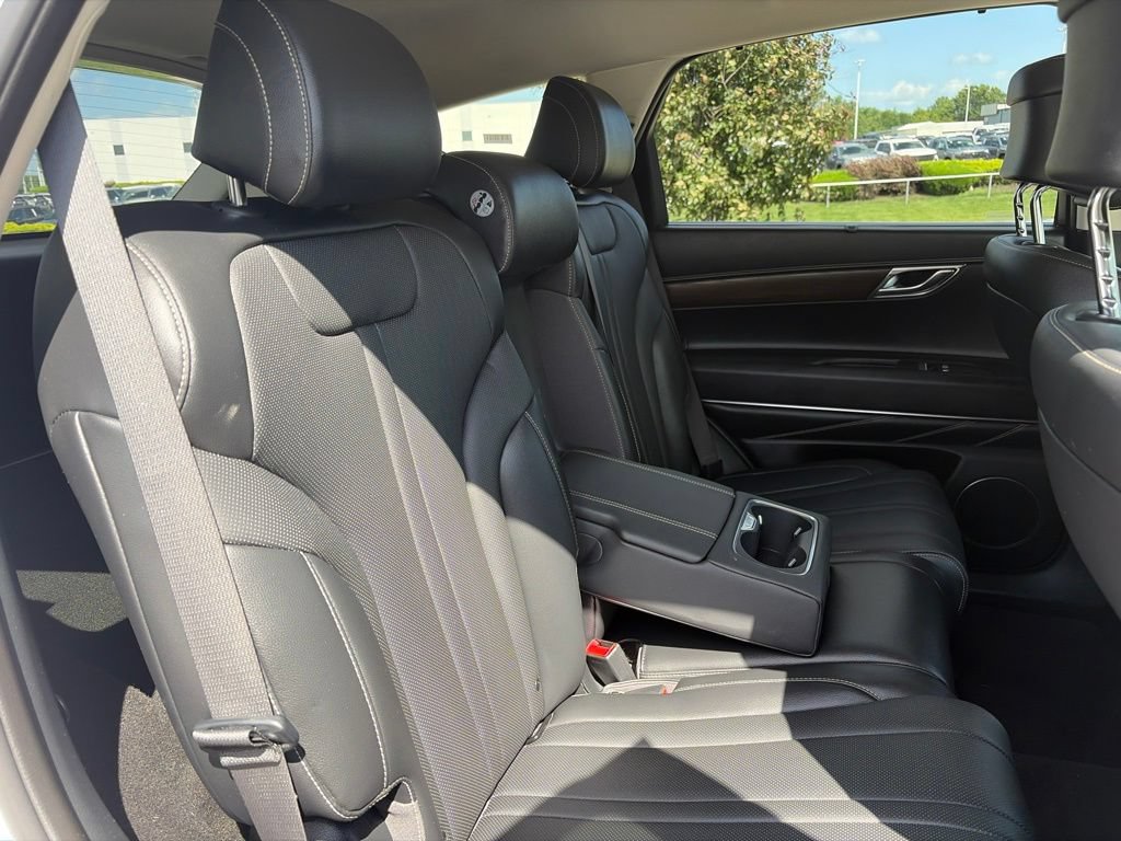 Used 2024 Genesis GV80 2.5T AWD/4WD image 32