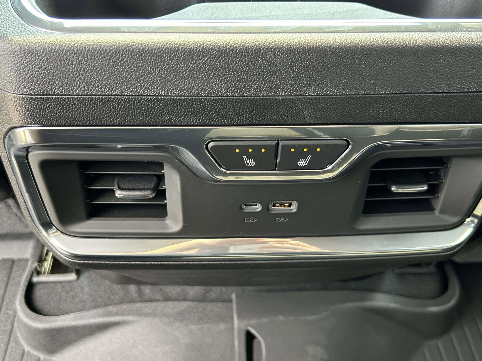 New 2026 Chevrolet Silverado 1500 LTZ w/ LTZ Premium Package image 16