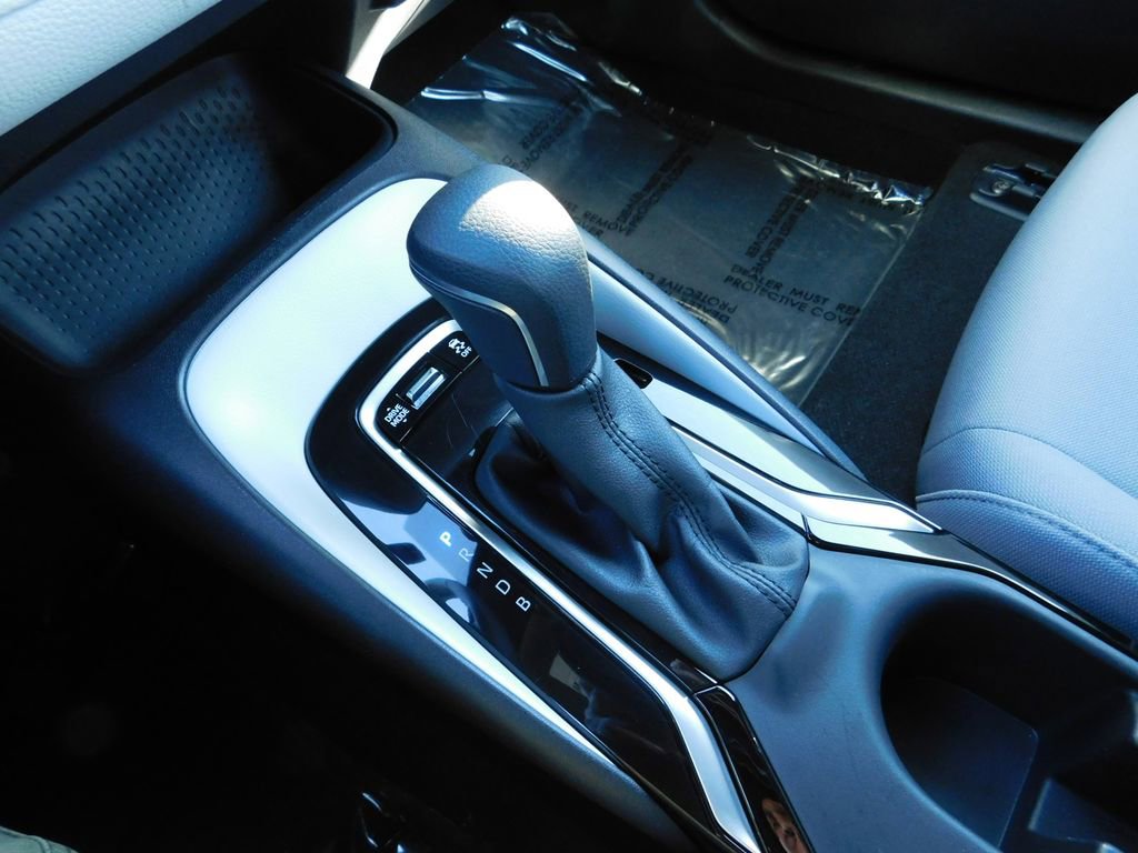 Used 2025 Toyota Corolla SE image 18