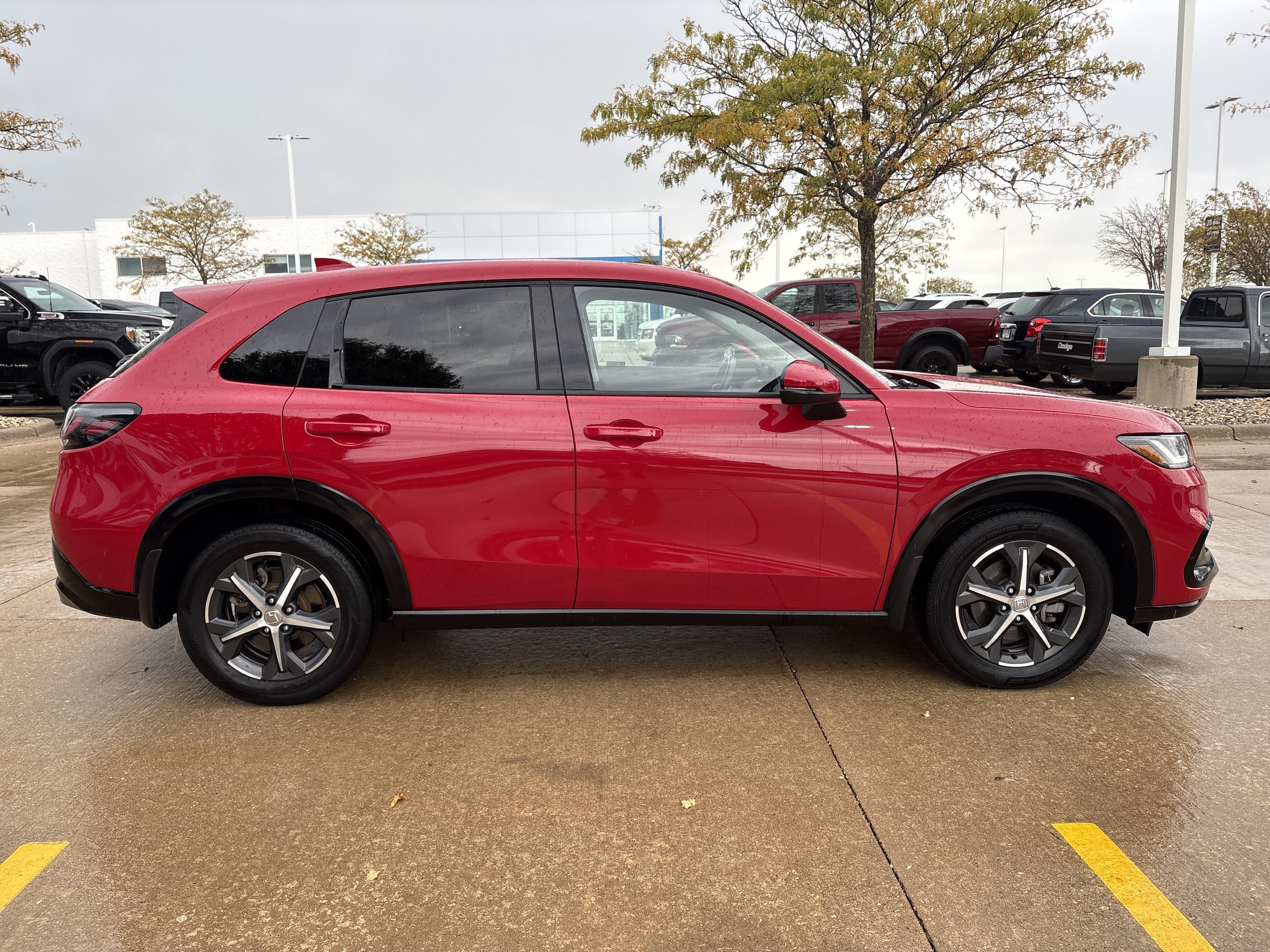 Used 2024 Honda HR-V EX-L image 8