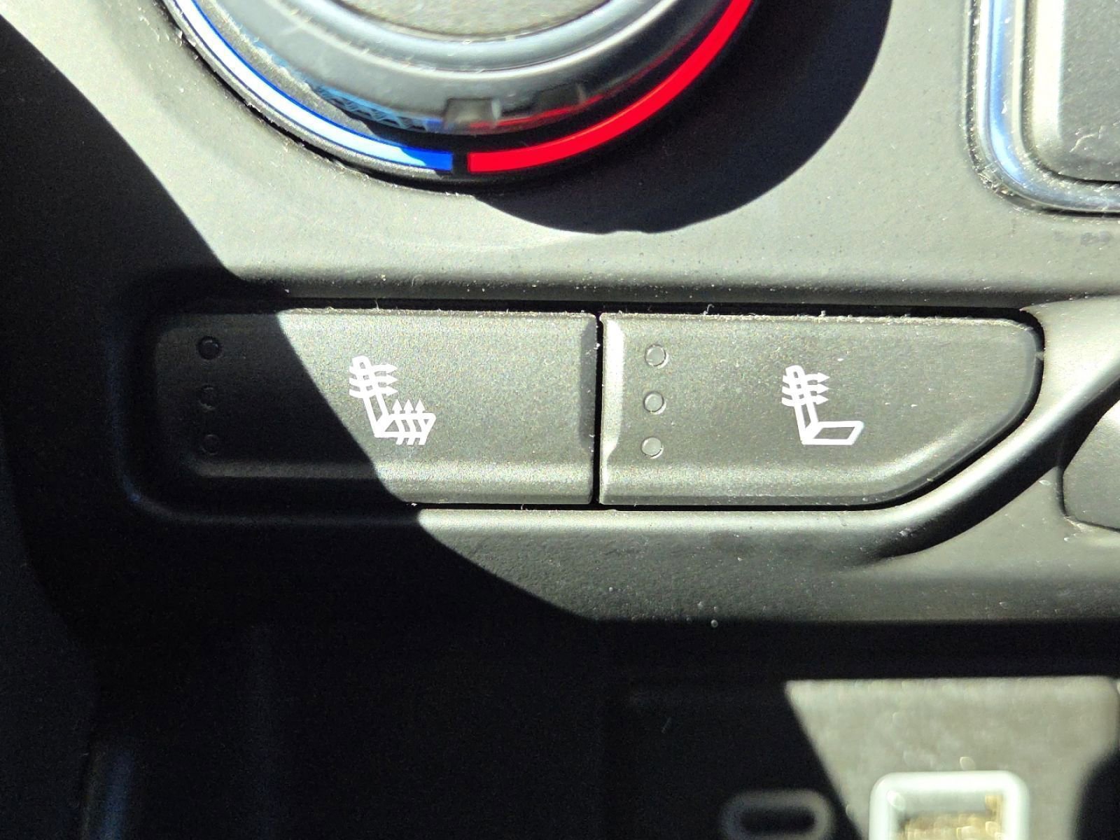 Used 2024 Chevrolet Suburban RST w/ Luxury Package image 5