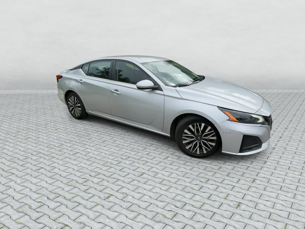 Certified 2023 Nissan Altima 2.5 SV FWD image 9