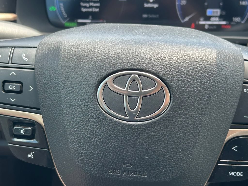 Used 2024 Toyota Crown AWD/4WD image 38