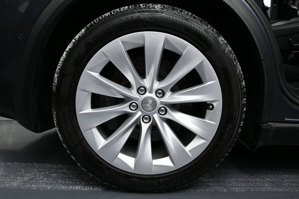 Used 2021 Tesla Model X Long Range image 43