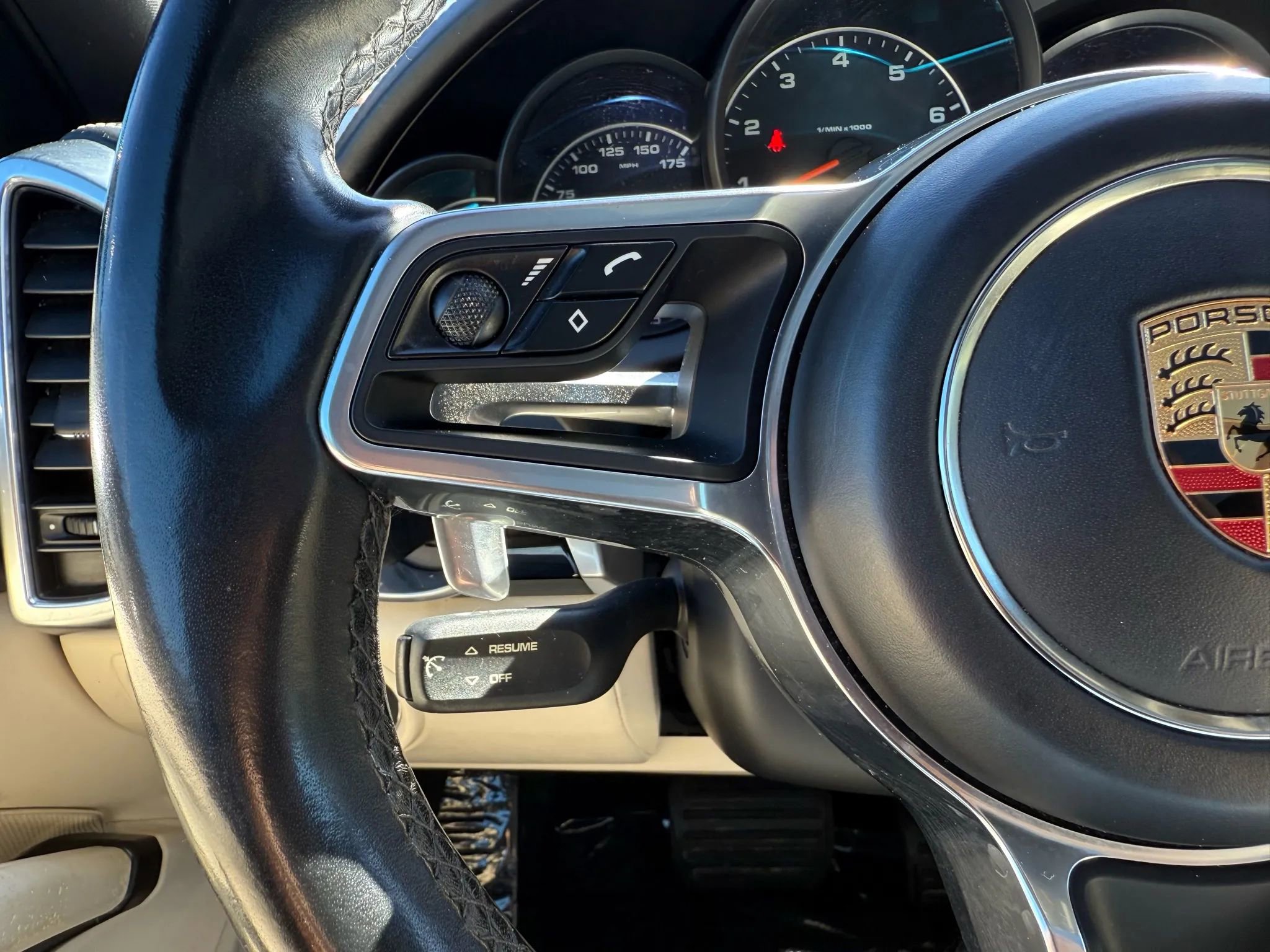 Used 2017 Porsche Cayenne image 18