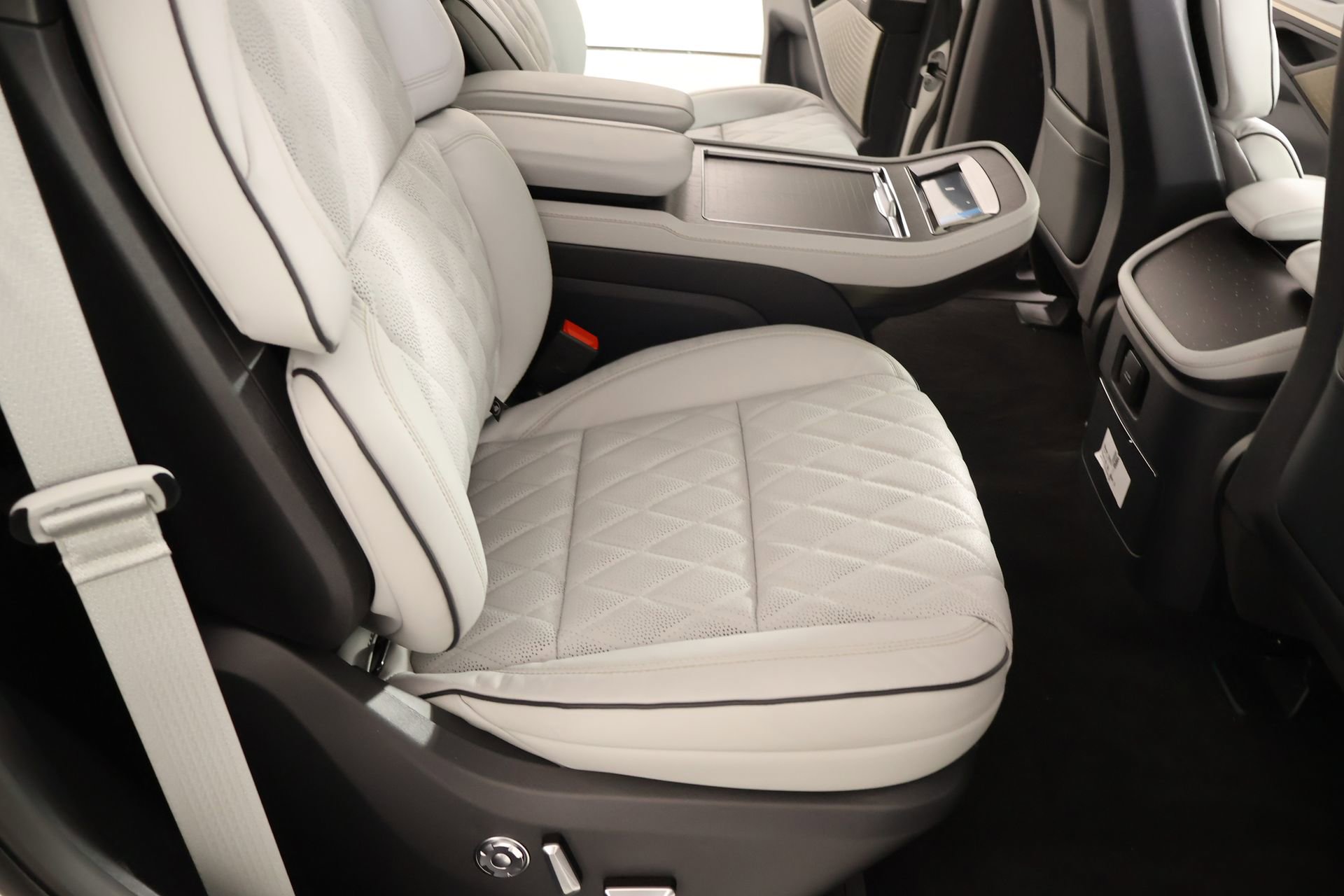 New 2026 Lincoln Navigator Black Label image 15