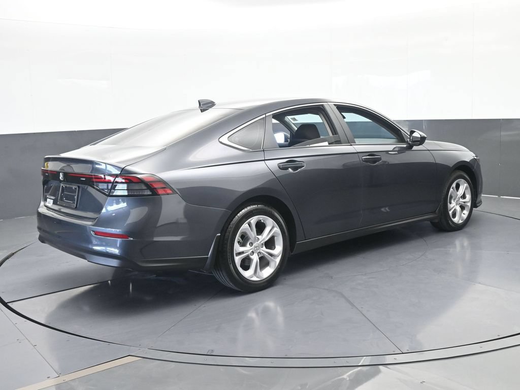 Used 2025 Honda Accord LX image 6