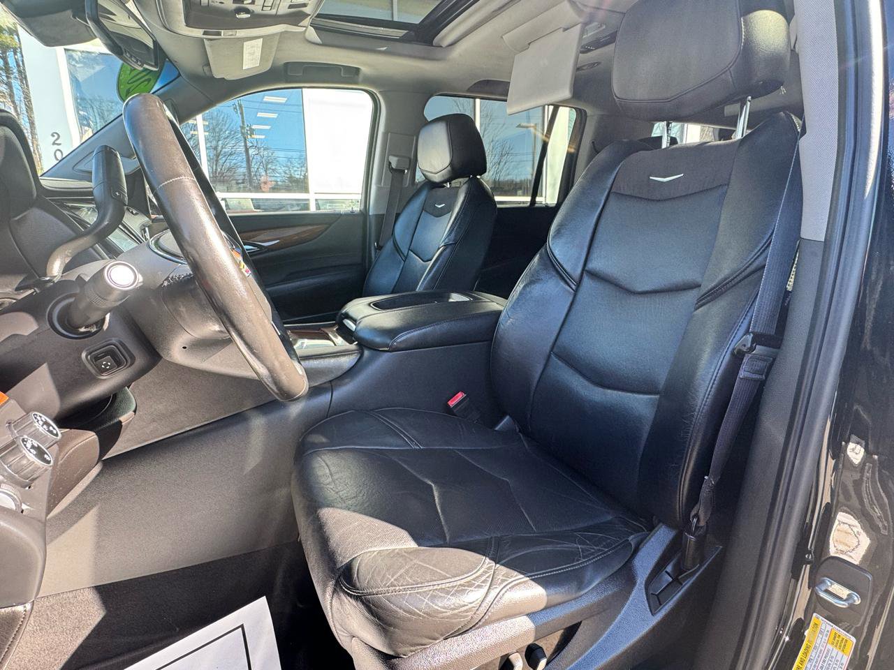 Used 2016 Cadillac Escalade ESV Luxury image 25