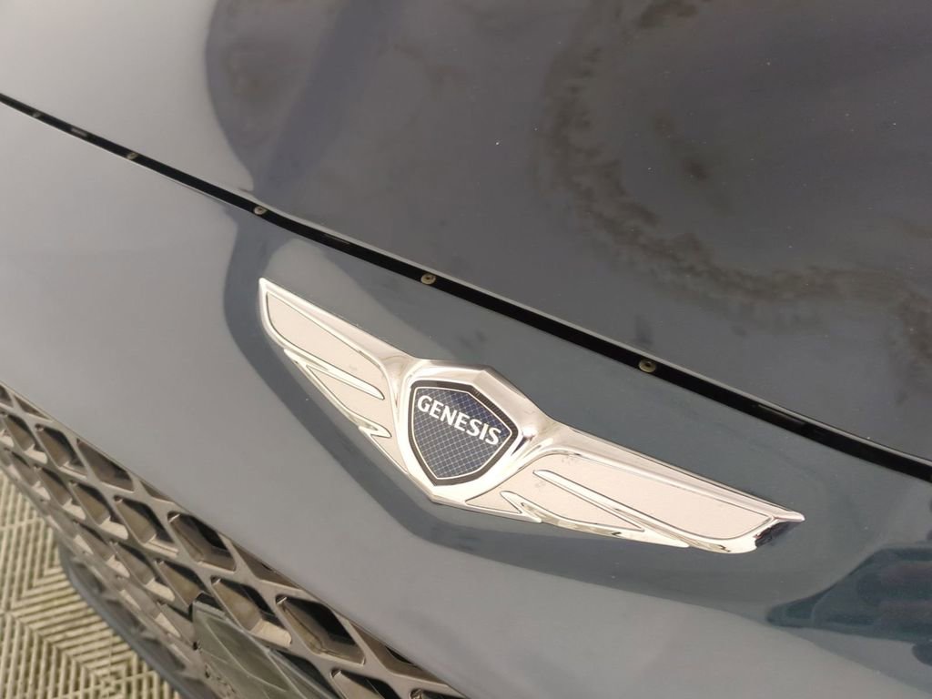 Used 2023 Genesis G70 2.0T w/ Sport Prestige Package image 13