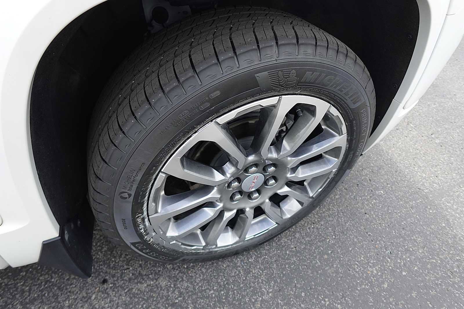 Used 2023 GMC Acadia Denali w/ Denali Ultimate Package AWD/4WD image 40