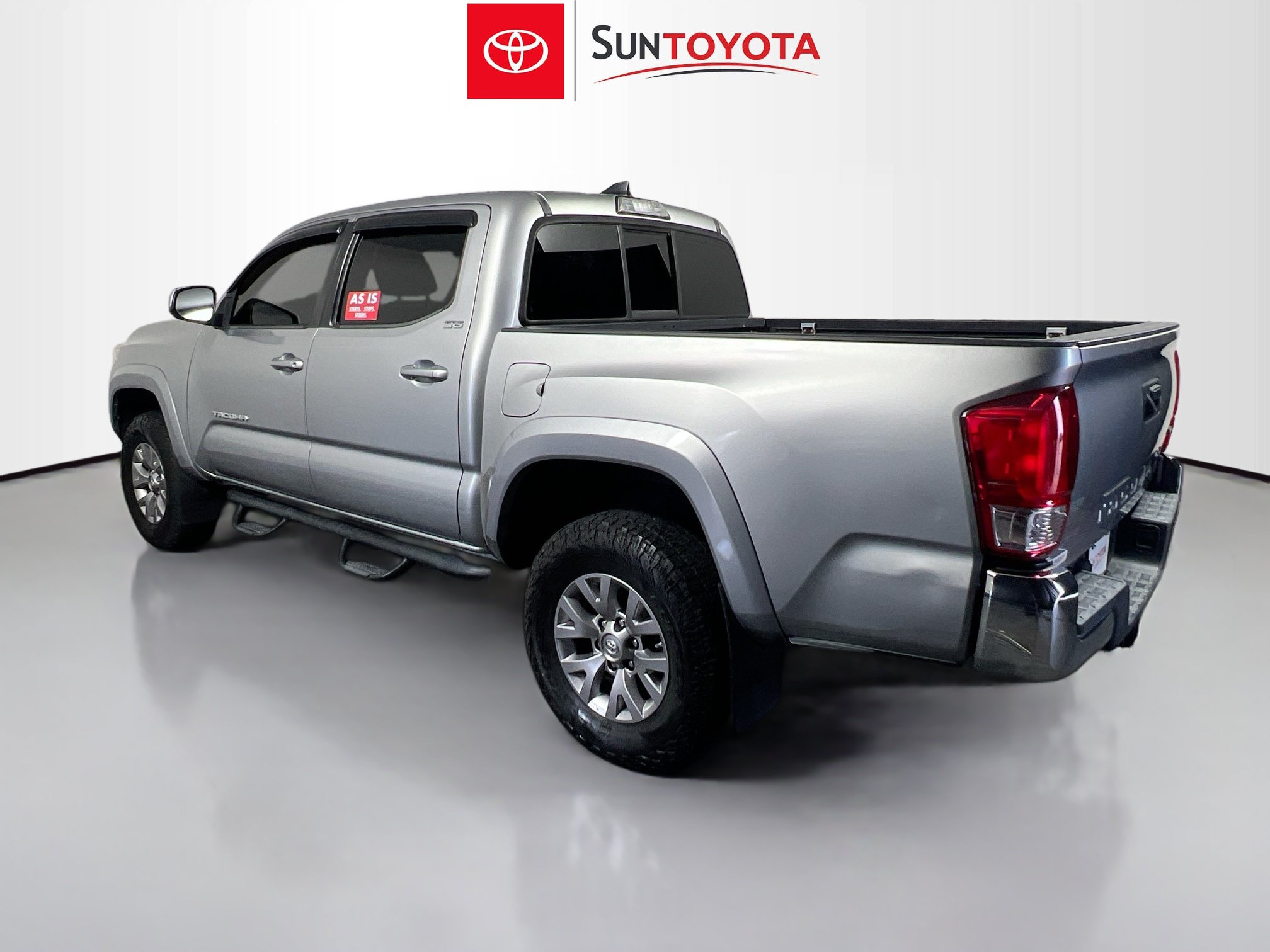 Used 2017 Toyota Tacoma SR5 w/ Tow Package RWD image 6