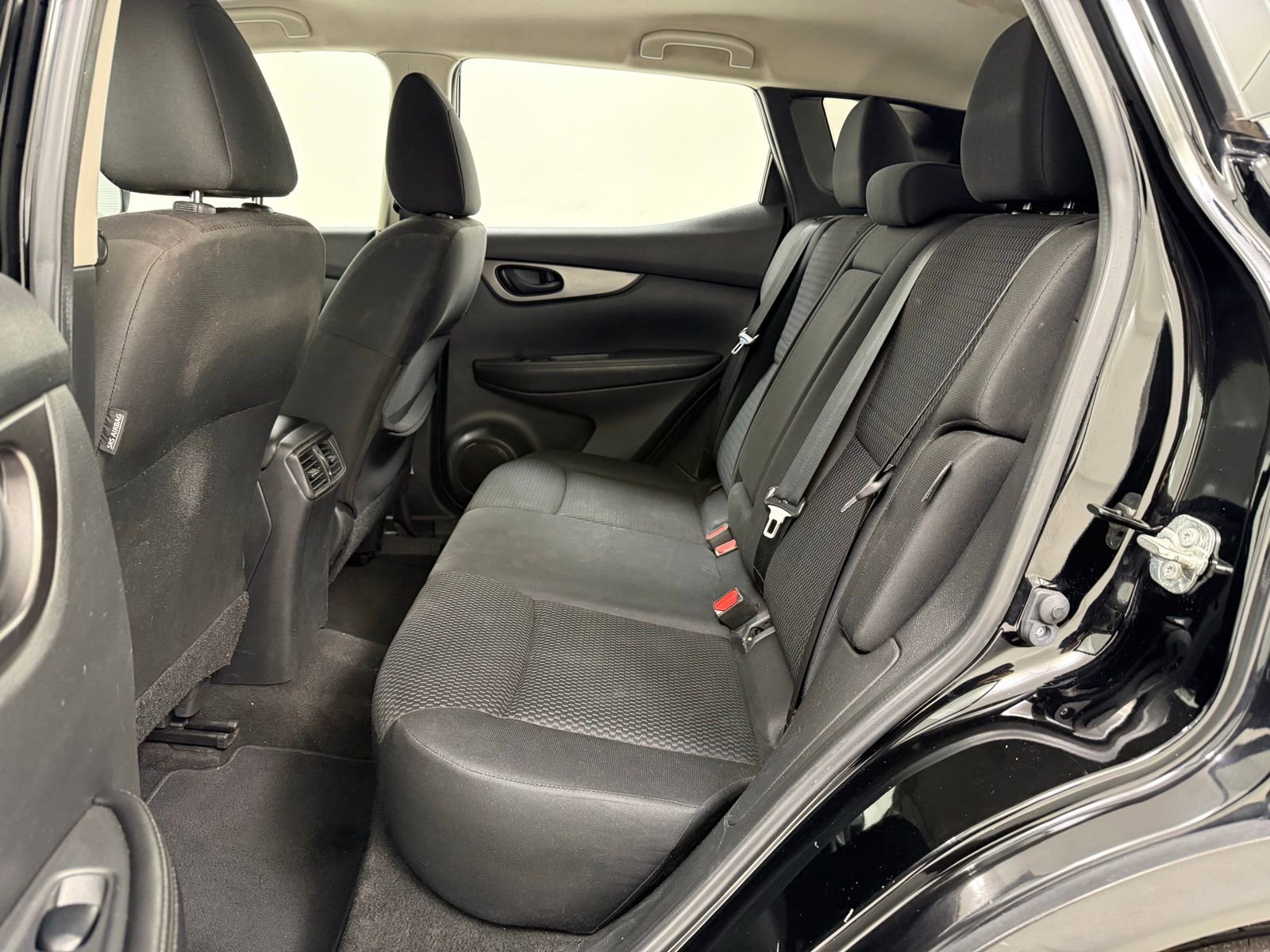 Used 2020 Nissan Rogue Sport S FWD image 17