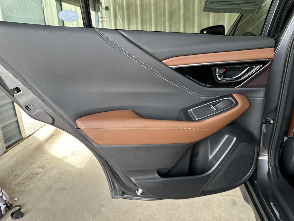 Used 2025 Subaru Outback Touring w/ Popular Package #2 image 29