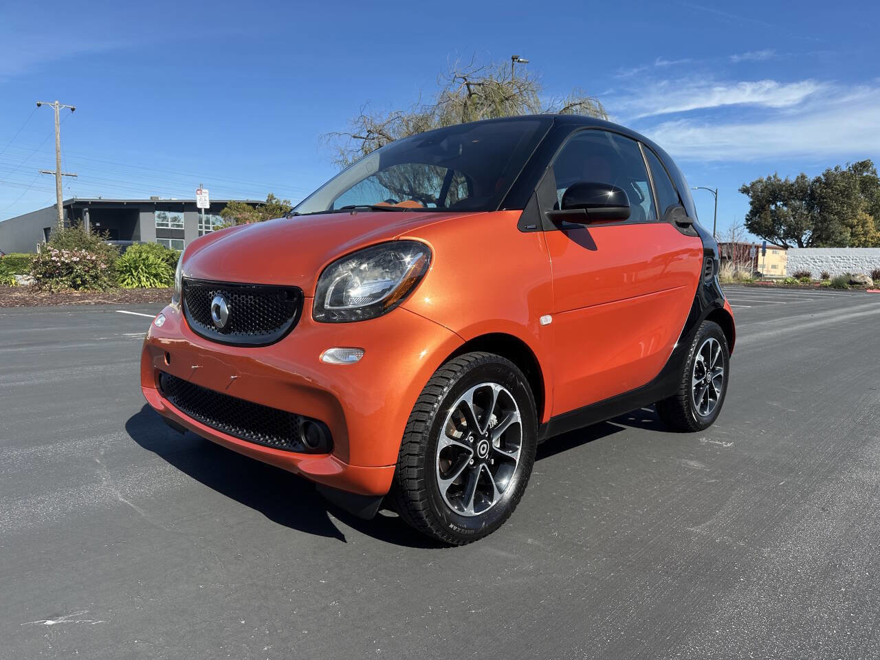 Used 2016 smart fortwo passion image 16
