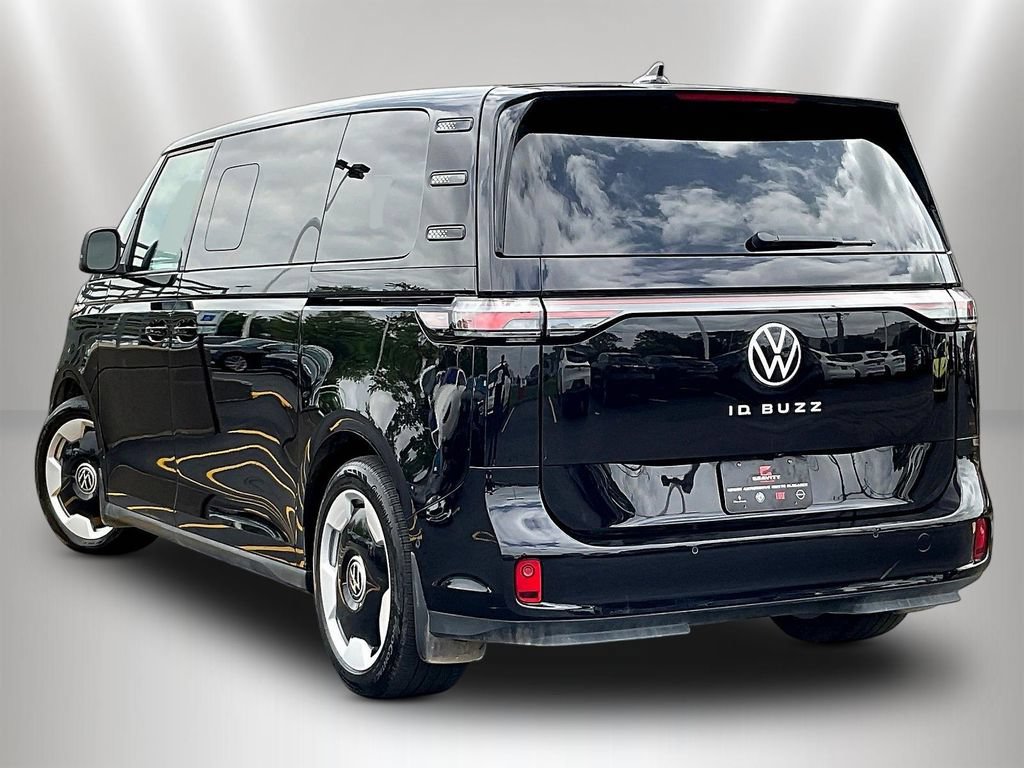 Used 2025 Volkswagen ID. Buzz Pro S RWD image 4