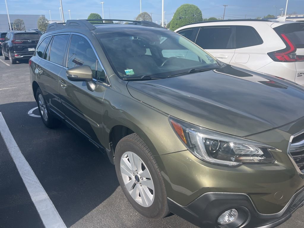 Used 2019 Subaru Outback 2.5i Premium image 3