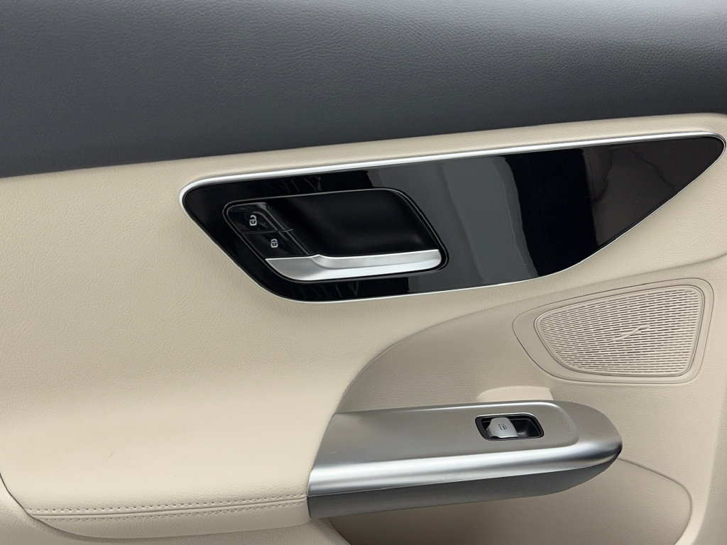 Used 2024 Mercedes-Benz C 300 4MATIC Sedan image 48