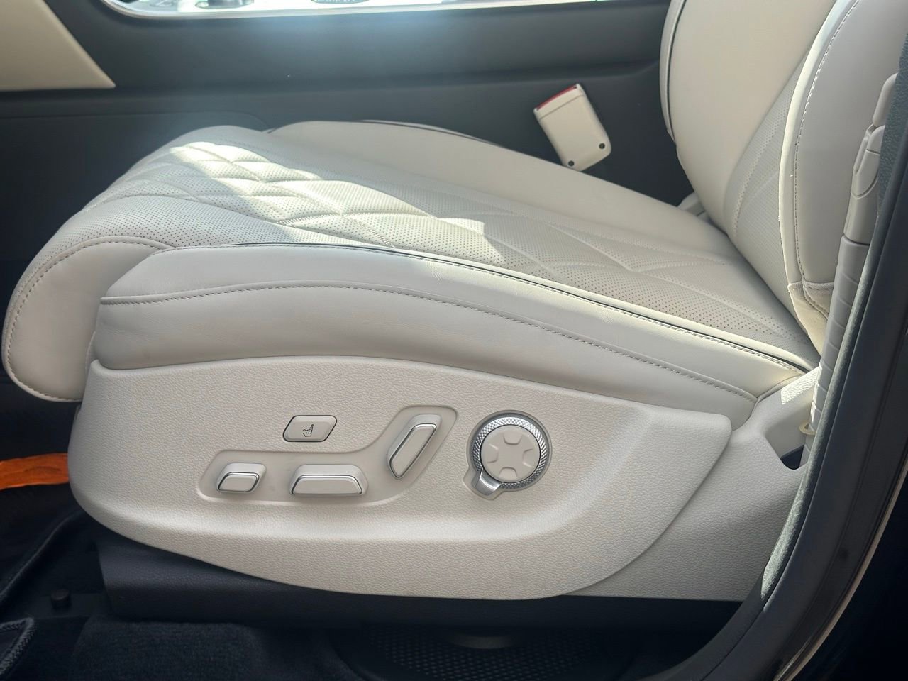 Used 2025 Genesis GV80 3.5T Prestige image 10