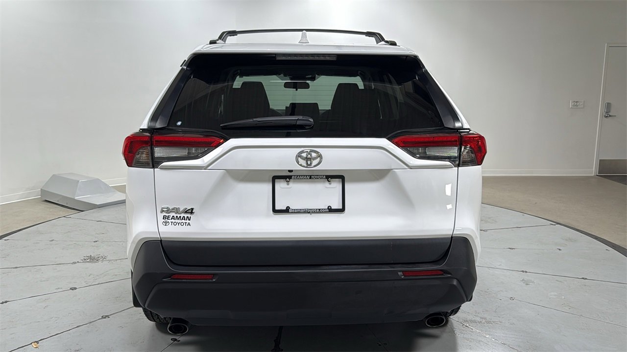 Used 2022 Toyota RAV4 XLE image 4