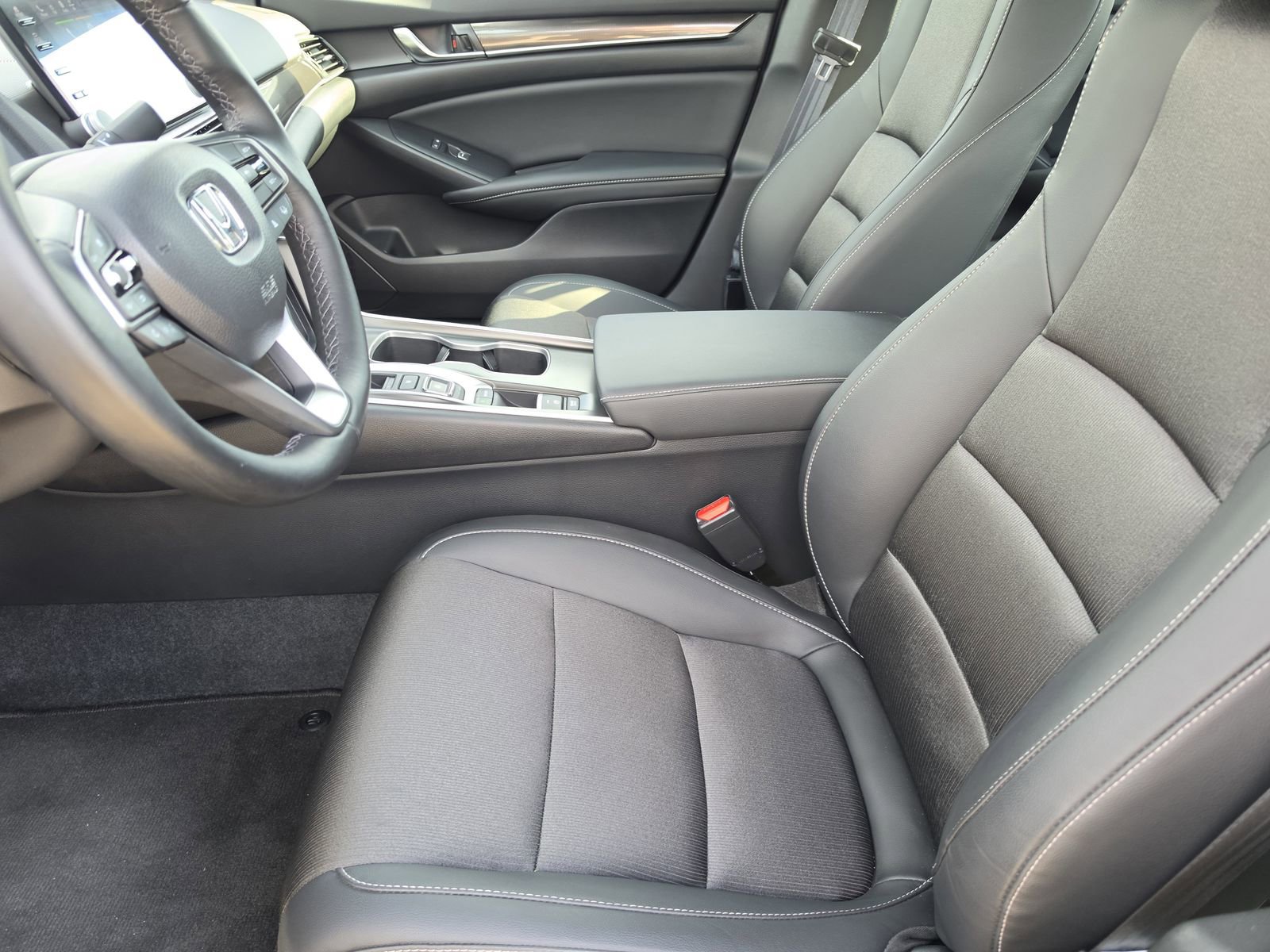 Used 2022 Honda Accord Sport image 12