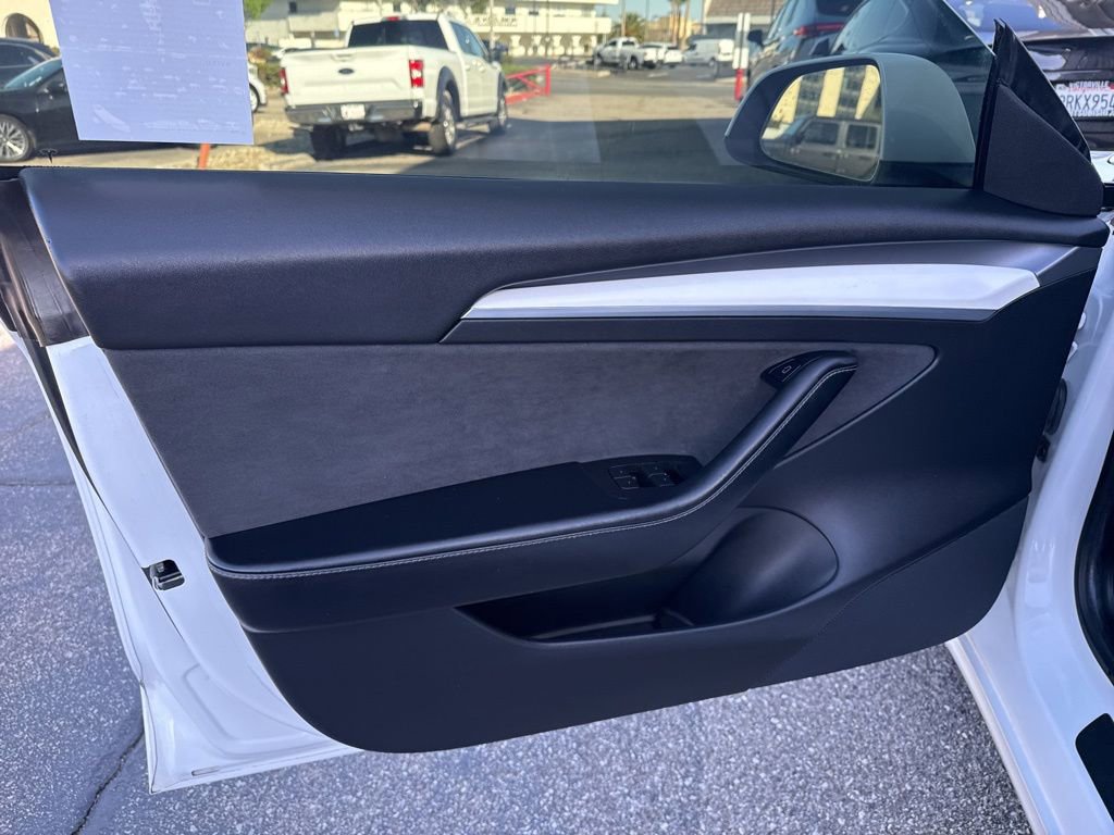Used 2021 Tesla Model 3 Performance image 26