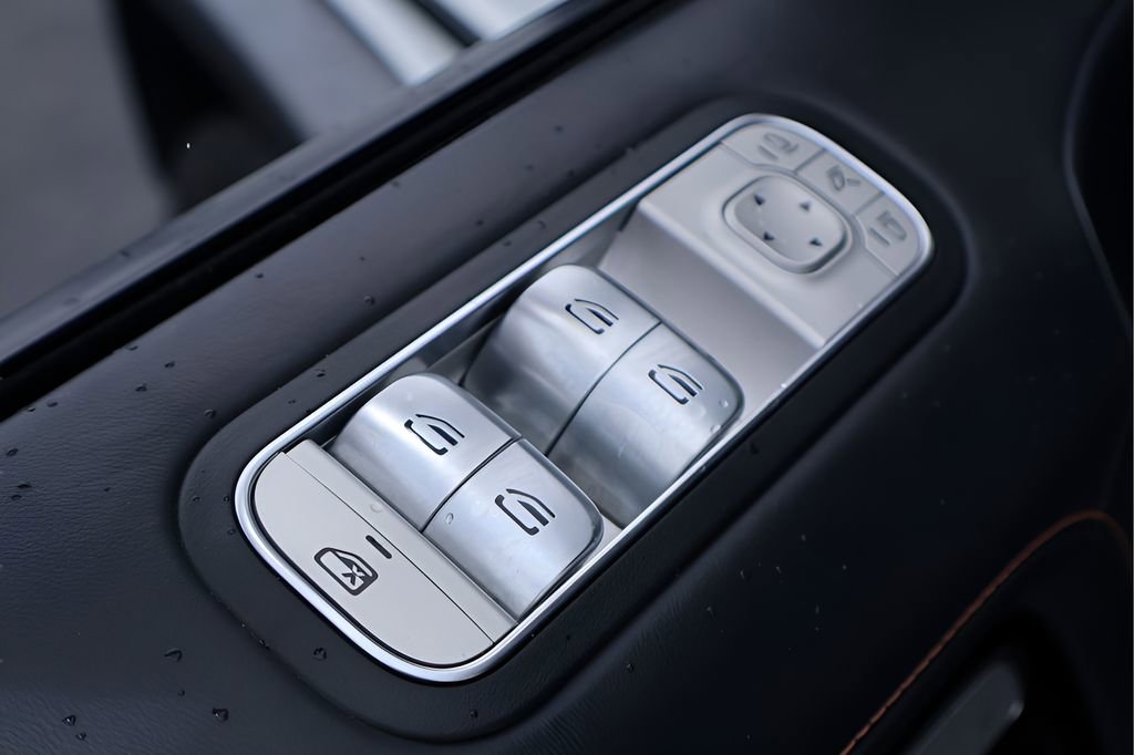 Used 2022 Mercedes-Benz G 550 image 10