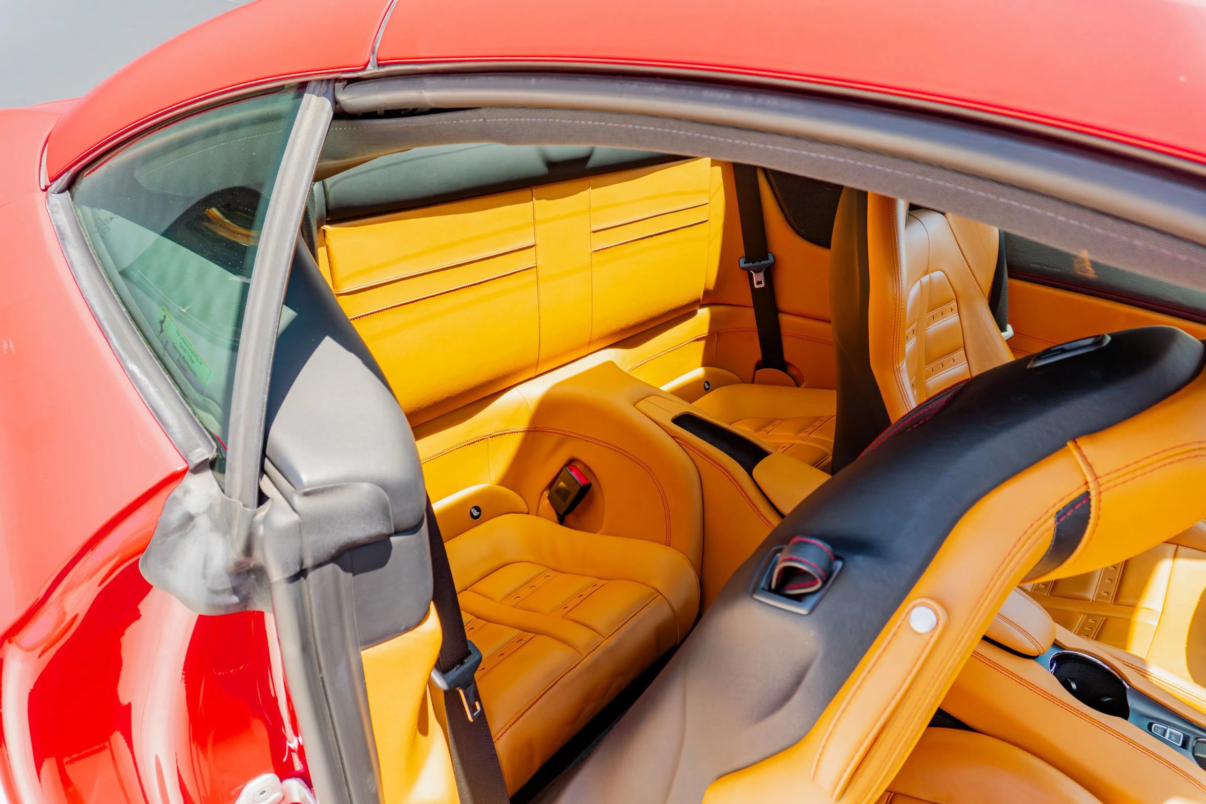 Used 2016 Ferrari California T RWD image 54