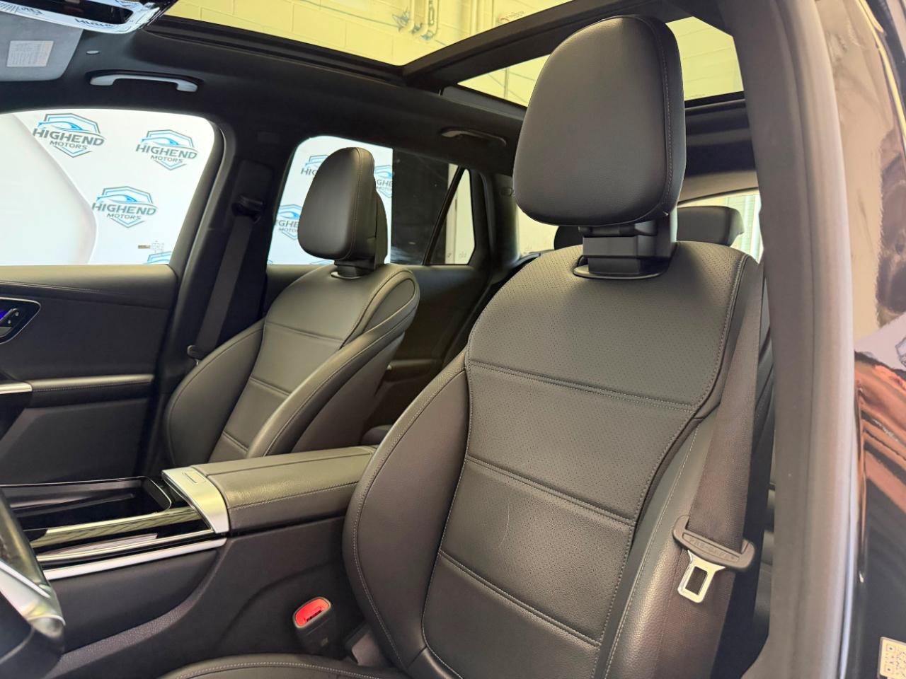Used 2024 Mercedes-Benz GLC 300 4MATIC image 19