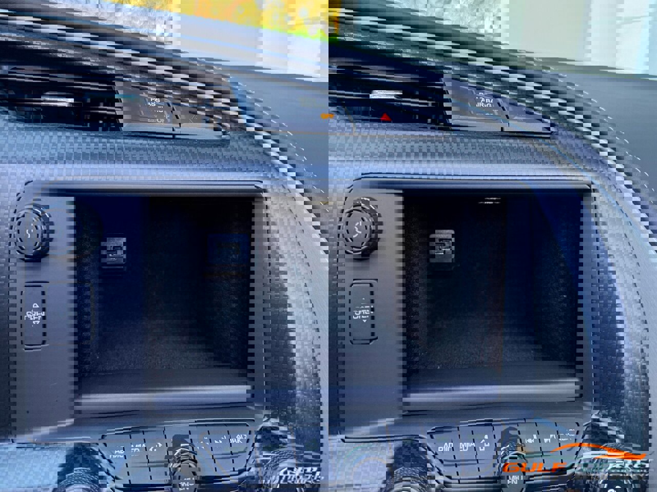 Used 2015 Chevrolet Corvette Z06 w/ 3LZ Preferred Equipment Group image 18