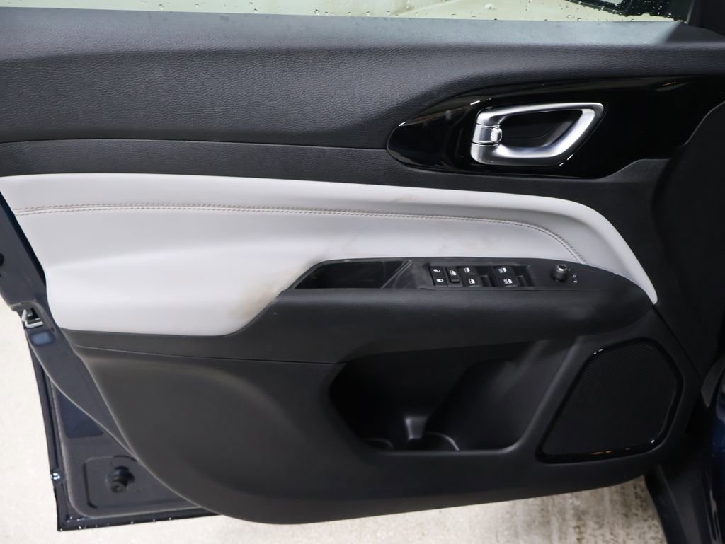 New 2026 Jeep Compass Limited image 11