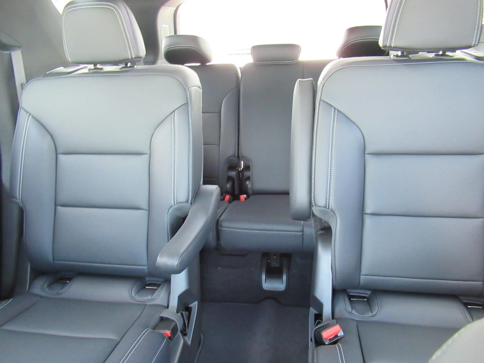 New 2027 Chevrolet Traverse LT FWD image 33
