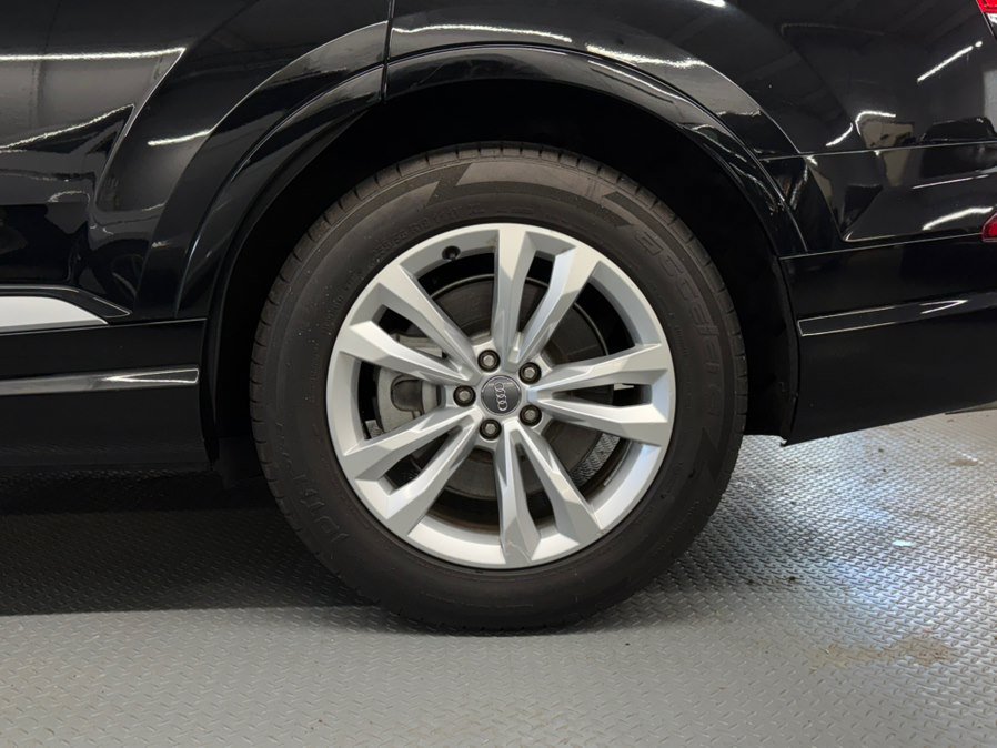 Used 2017 Audi Q7 3.0T Premium AWD/4WD image 13