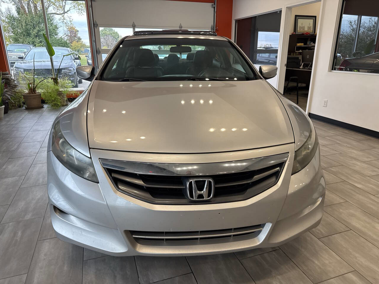 Used 2011 Honda Accord EX-L image 5