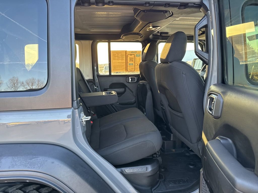 Used 2023 Jeep Wrangler Unlimited w/ Convenience Group image 39