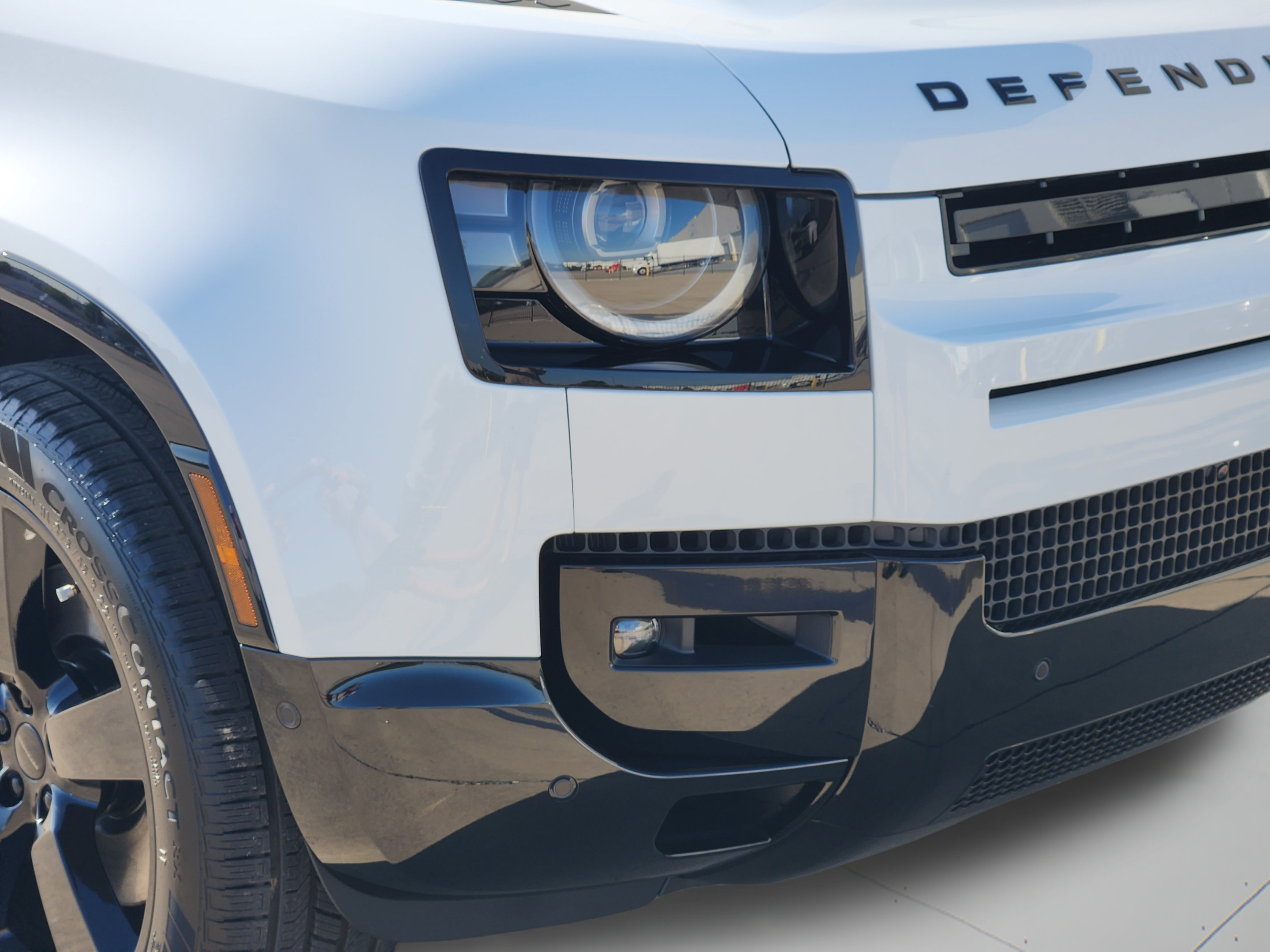New 2026 Land Rover Defender 110 X-Dynamic SE AWD/4WD image 29
