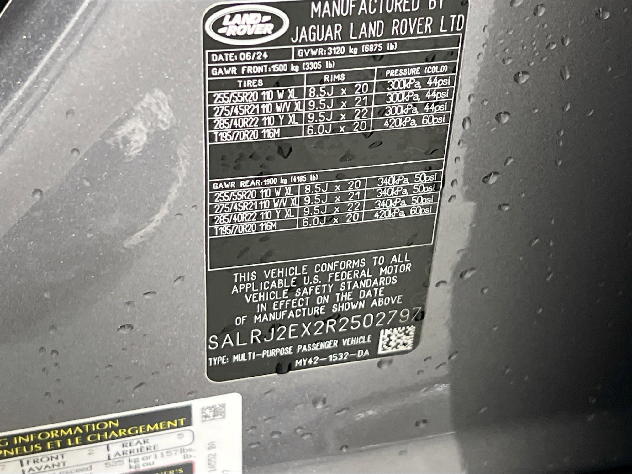 Used 2024 Land Rover Discovery S image 35